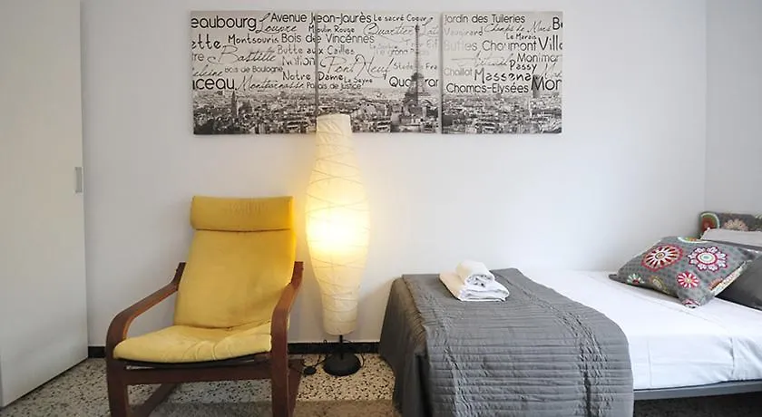 Guest house Julian S Apartments Barcelona